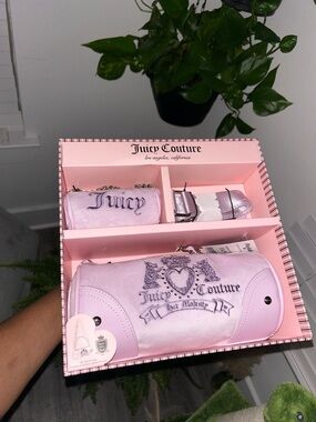 Juicy Couture Light Pink Velvet Barrel Bag & Accessories Set